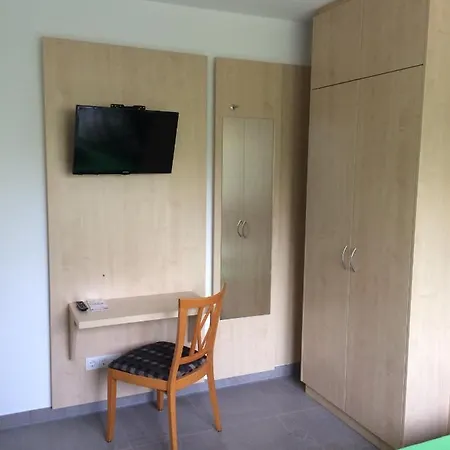 לינה וארוחת בוקר Bergcafe - Kammann 3*